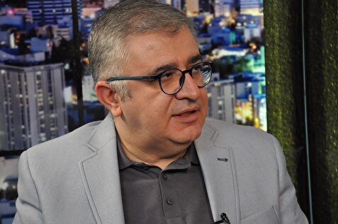 معتمدیمهر: کودتای ۲۸ مرداد، سبب سلب مشروعیت از سلطنت پهلوی شد/ مهمترین تاثیر کودتا به تاخیر انداختن فرآیند گذار به دموکراسی و توسعه در ایران بود/ جریان مشروطهخواه، بیش از آنکه مشروطهخواه باشد، پهلویطلب هستند!/ رضا پهلوی، کودتا را نادیده گرفته و درباره آن حرف هم نمیزند!