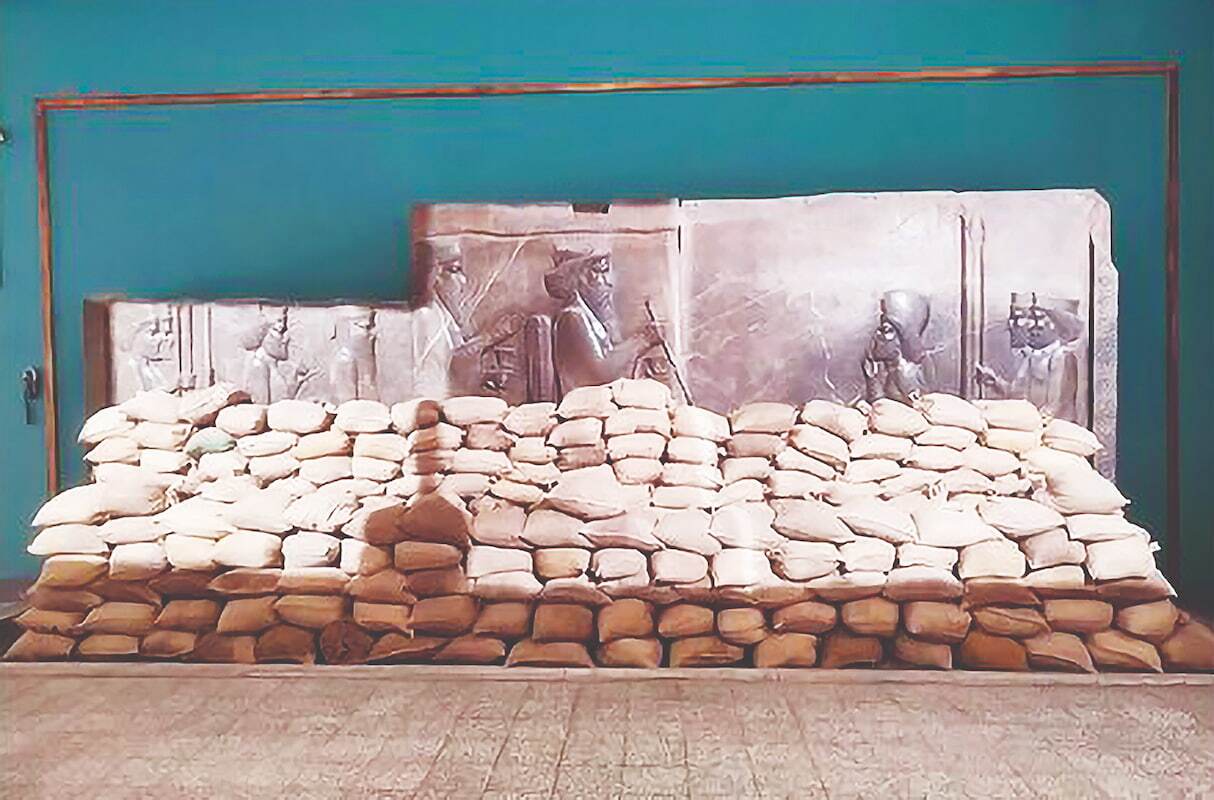 بازگشایی پلکانی موزهها بازگشایی پلکانی موزهها