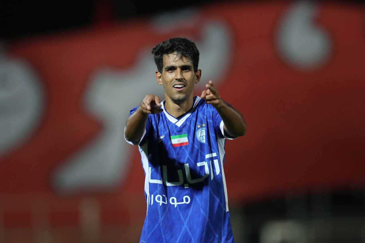 اسلامی؛ گربهسیاه تراکتور! اسلامی؛ گربهسیاه تراکتور!