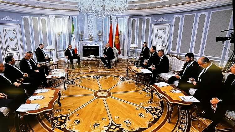 پزشکیان: ایران و بلاروس میتوانند بر تحریمها غلبه کنند پزشکیان: ایران و بلاروس میتوانند بر تحریمها غلبه کنند