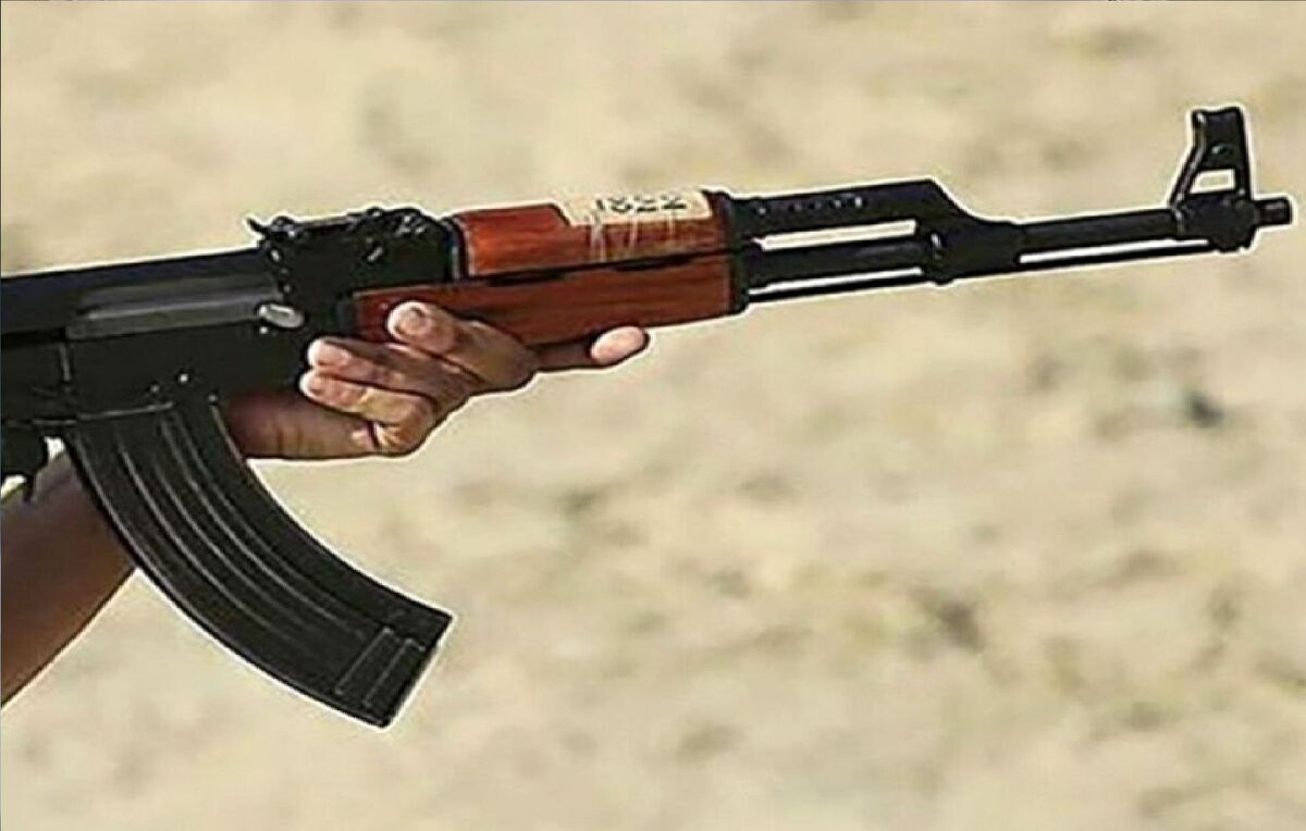 حمله تروریستی به دادگستری زاهدان/ انتقال مجروحان به مراکز درمانی حمله تروریستی به دادگستری زاهدان/ انتقال مجروحان به مراکز درمانی