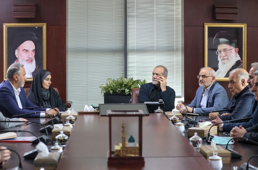 پزشکیان: راهاندازی کریدور شمال - جنوب غوغا میکند پزشکیان: راهاندازی کریدور شمال - جنوب غوغا میکند