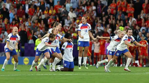 قهرمانی شیرین در ضربات پنالتی قهرمانی شیرین در ضربات پنالتی