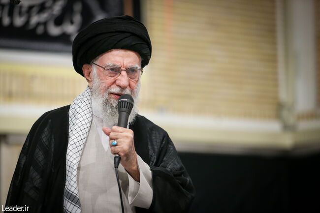 رهبر انقلاب: به کوری دشمن، ایران را به اوج ترقی و افتخار میرسانیم رهبر انقلاب: به کوری دشمن، ایران را به اوج ترقی و افتخار میرسانیم