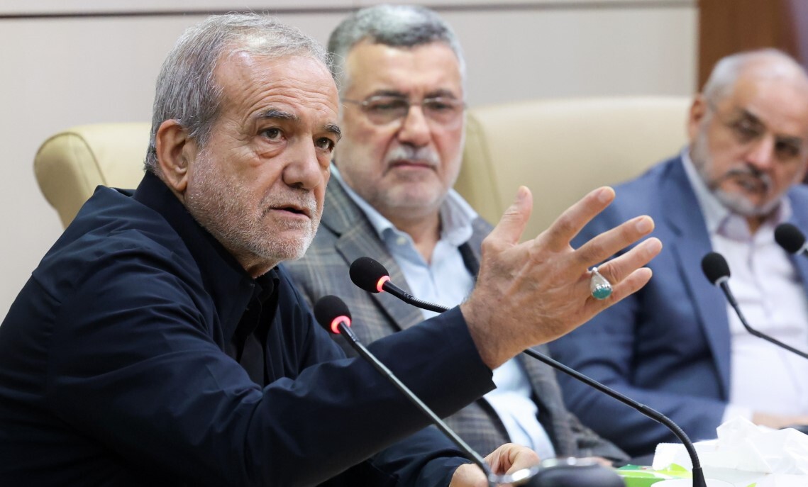 حضور پزشکیان در وزارت بهداشت حضور پزشکیان در وزارت بهداشت