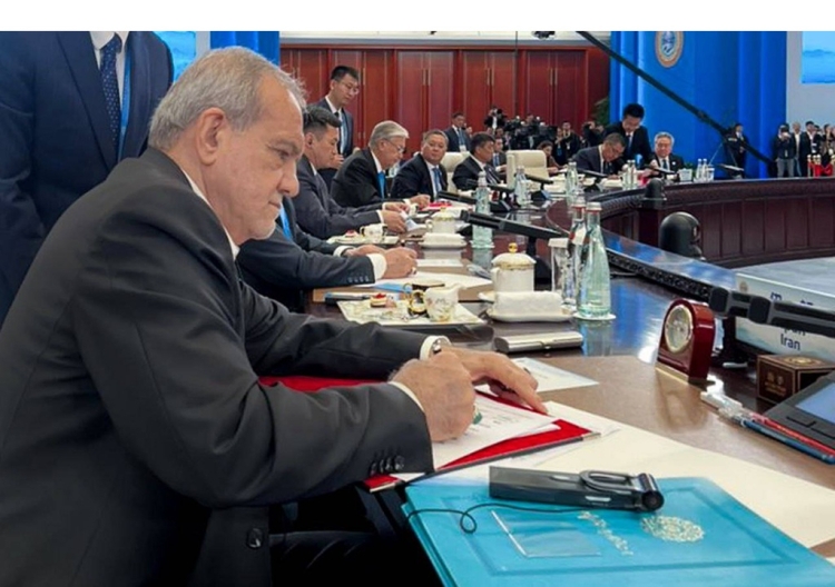 امضای بیش از ۲۰ سند و بیانیه از سوی سران سازمان همکاری شانگهای امضای بیش از ۲۰ سند و بیانیه از سوی سران سازمان همکاری شانگهای