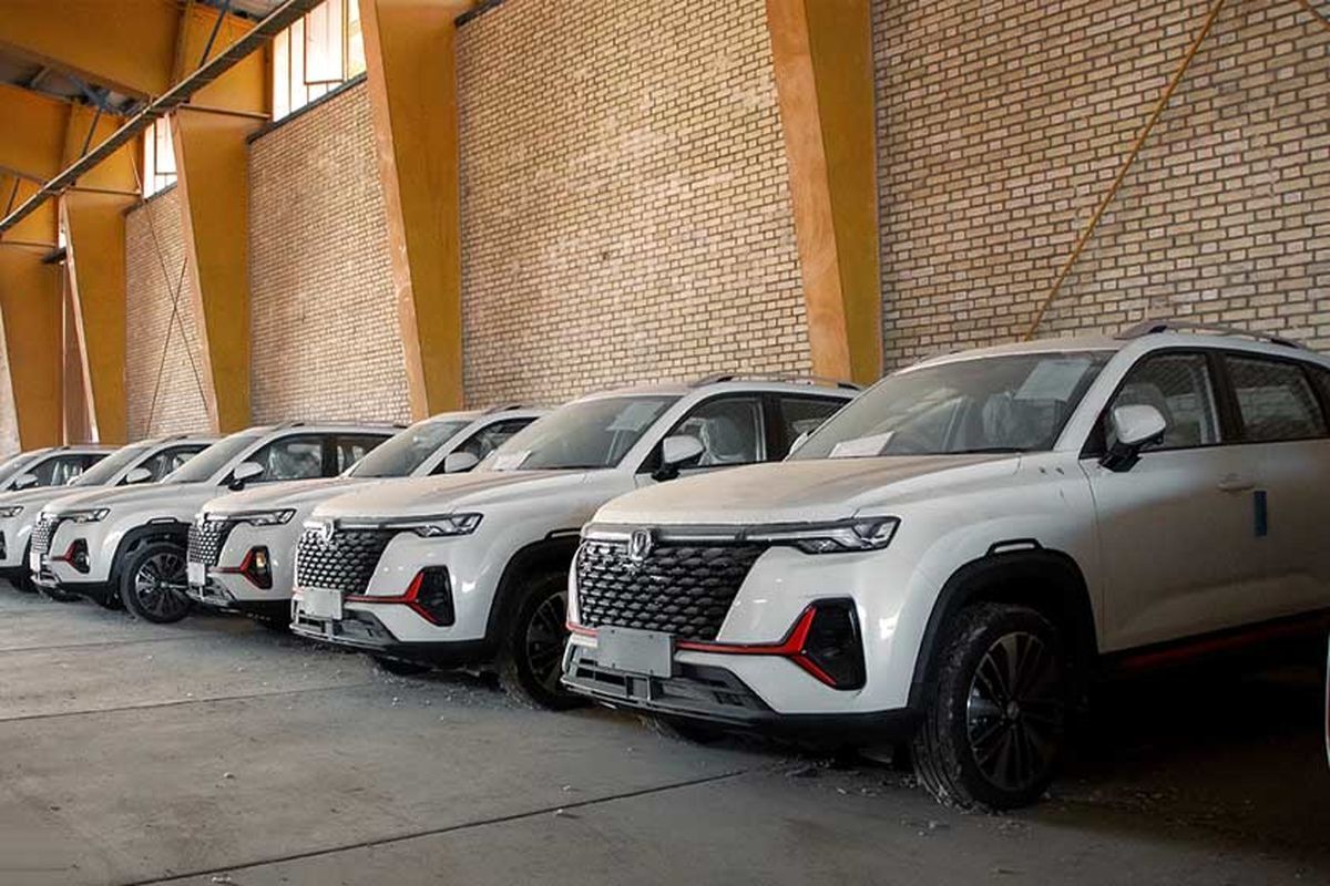 گرانی دلار؛ قیمت خودروهای وارداتی بالا میرود؟ گرانی دلار؛ قیمت خودروهای وارداتی بالا میرود؟