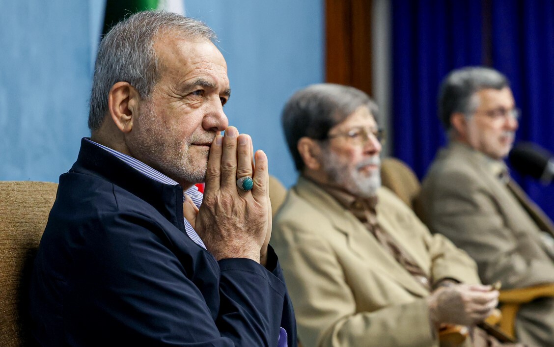 پزشکیان: چرا منابع کشور در اختیار نهادها و دستگاههای بیخاصیت است؟ پزشکیان: چرا منابع کشور در اختیار نهادها و دستگاههای بیخاصیت است؟