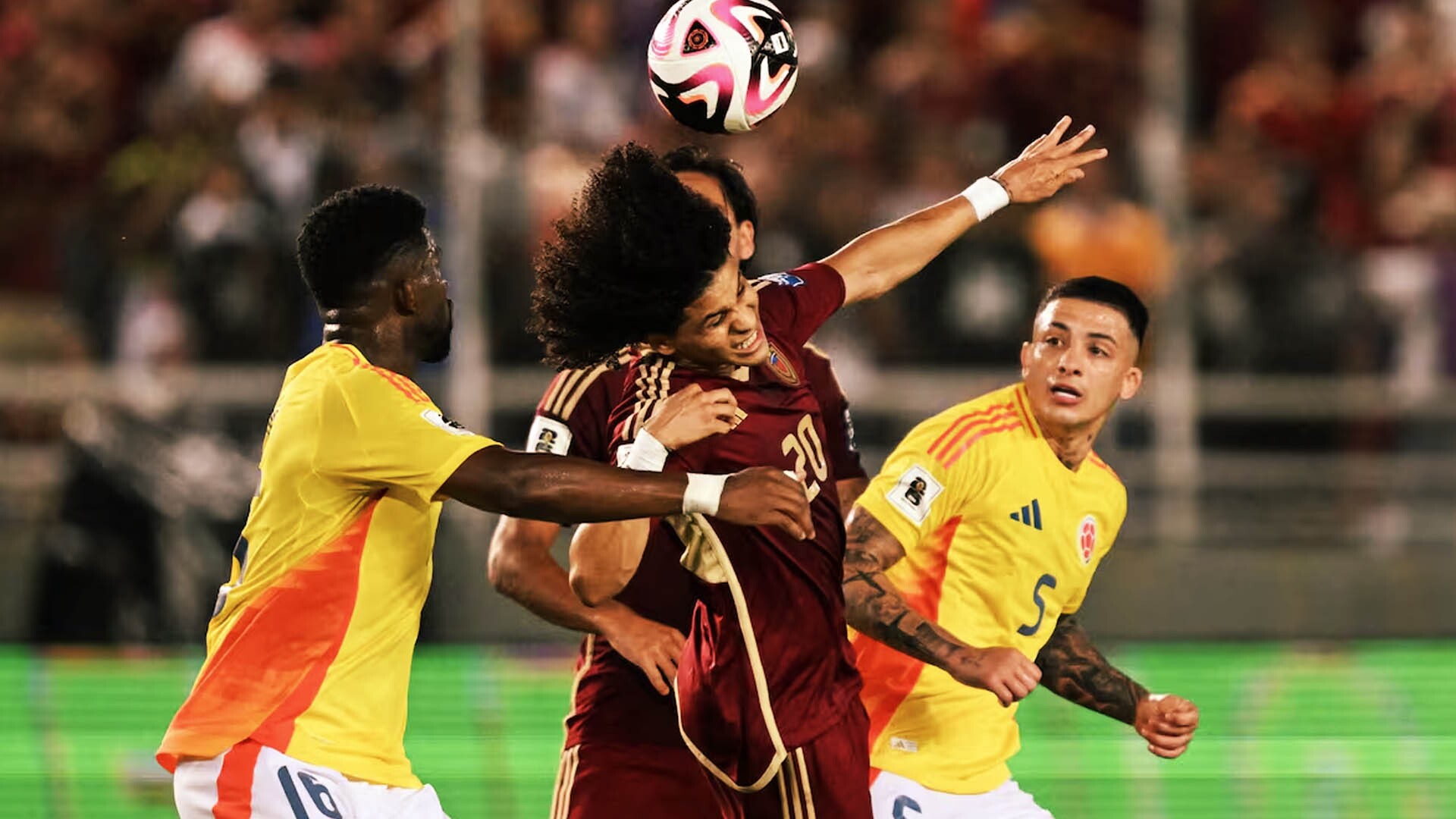 شب شکست بزرگان؛ بولیوی در پلیآف شب شکست بزرگان؛ بولیوی در پلیآف