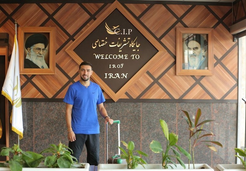 ستاره جدید استقلال وارد تهران شد ستاره جدید استقلال وارد تهران شد