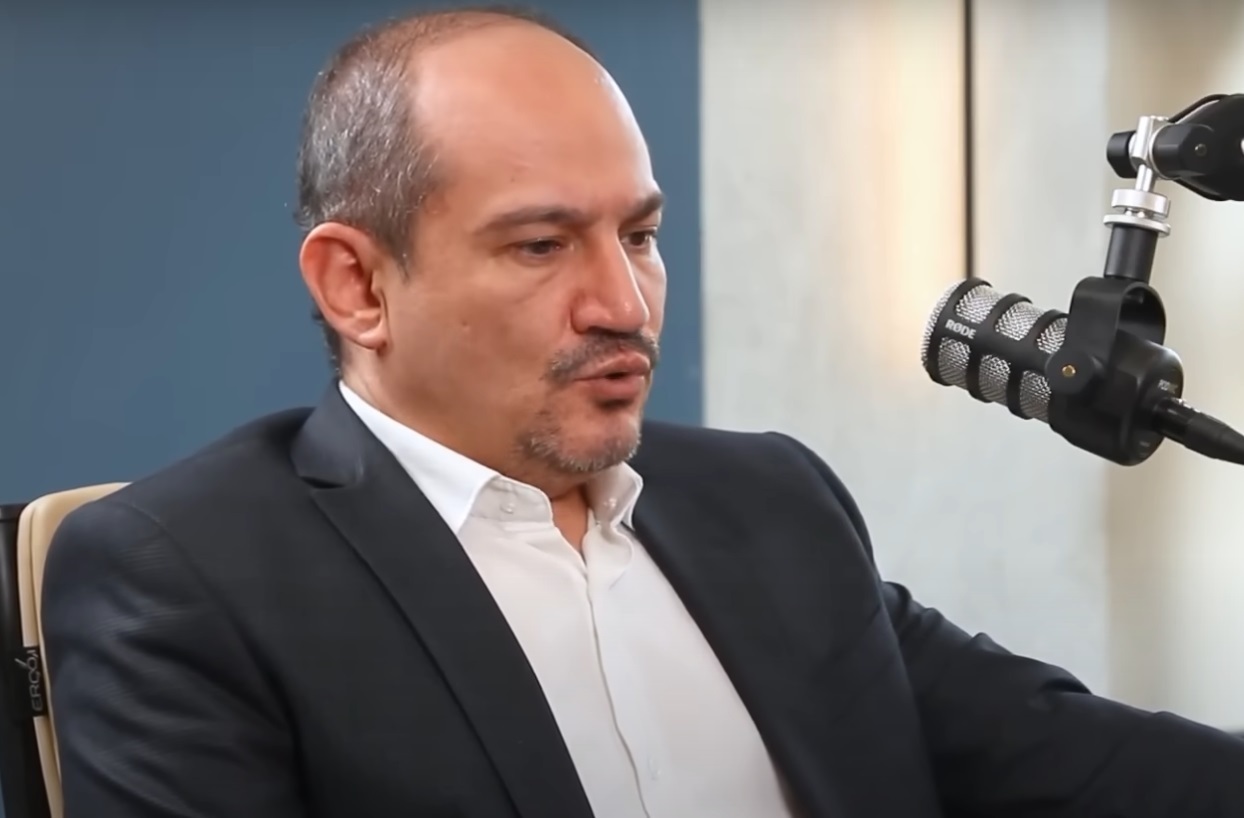 فرزند رحیم صفوی: پدافند روسیه در جنگ ۱۲ روزه یک شلیک موفق نداشت +ویدیو فرزند رحیم صفوی: پدافند روسیه در جنگ ۱۲ روزه یک شلیک موفق نداشت +ویدیو