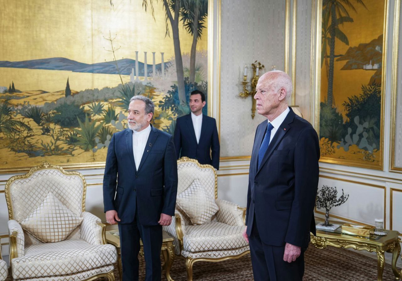 دیدار عراقچی با رئیس‌جمهور تونس