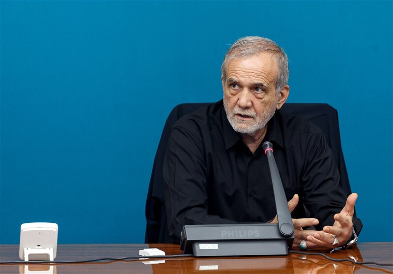 پزشکیان: توصیه رهبر انقلاب به وحدت و انسجام ملی را بشنویم پزشکیان: توصیه رهبر انقلاب به وحدت و انسجام ملی را بشنویم