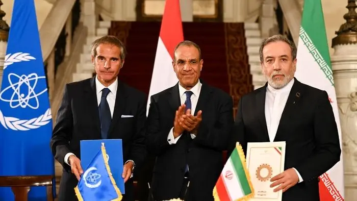 نبرد دو جبهه؛ از وین تا تهران