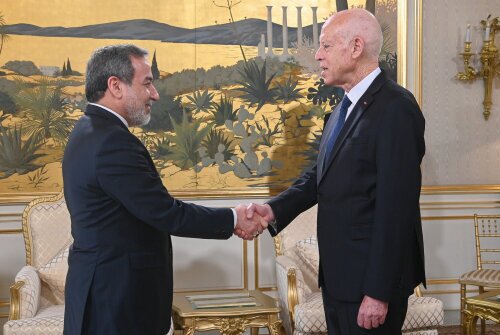 سفر عراقچی به تونس و احیای همکاری‌های اقتصادی و گردشگری