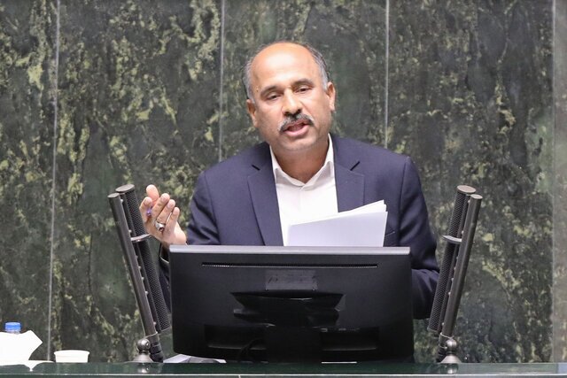 انتقاد یک نماینده از گرانی مرغ؛ مردم در تامین نیازهای خود مشکل دارند انتقاد یک نماینده از گرانی مرغ؛ مردم در تامین نیازهای خود مشکل دارند