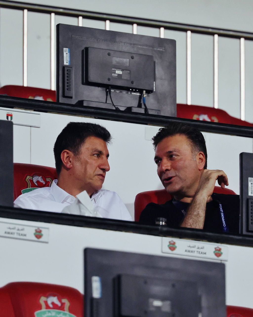 شباب الاهلی ۱ - ۱ تراکتور؛ یک امتیاز، ده نفره شباب الاهلی ۱ - ۱ تراکتور؛ یک امتیاز، ده نفره