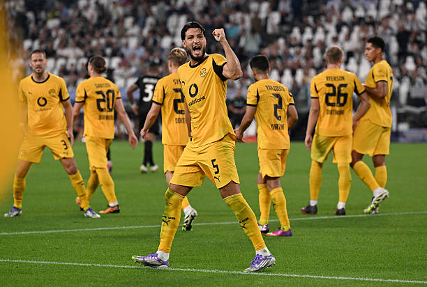 فرار رئال با دو پنالتی و گلباران در تورین