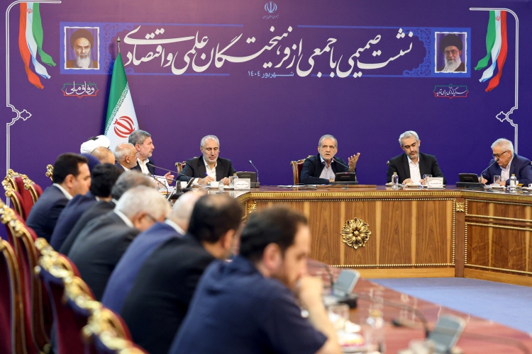 پزشکیان: حفظ جمهوری اسلامی در گرو حل مشکلات است پزشکیان: حفظ جمهوری اسلامی در گرو حل مشکلات است