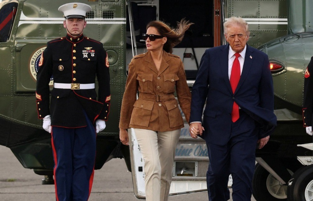 «مشکل هیدرولیکی»؛ هلیکوپتر حامل ترامپ در فرودگاه محلی فرود آمد «مشکل هیدرولیکی»؛ هلیکوپتر حامل ترامپ در فرودگاه محلی فرود آمد