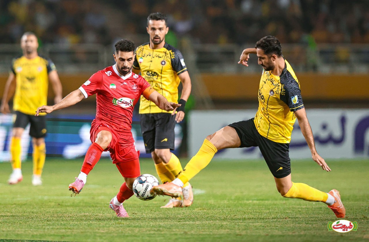 سپاهان ۰ - ۱ پرسپولیس؛ هاشمیان، فاتح الکلاسیکوی ایران! سپاهان ۰ - ۱ پرسپولیس؛ هاشمیان، فاتح الکلاسیکوی ایران!