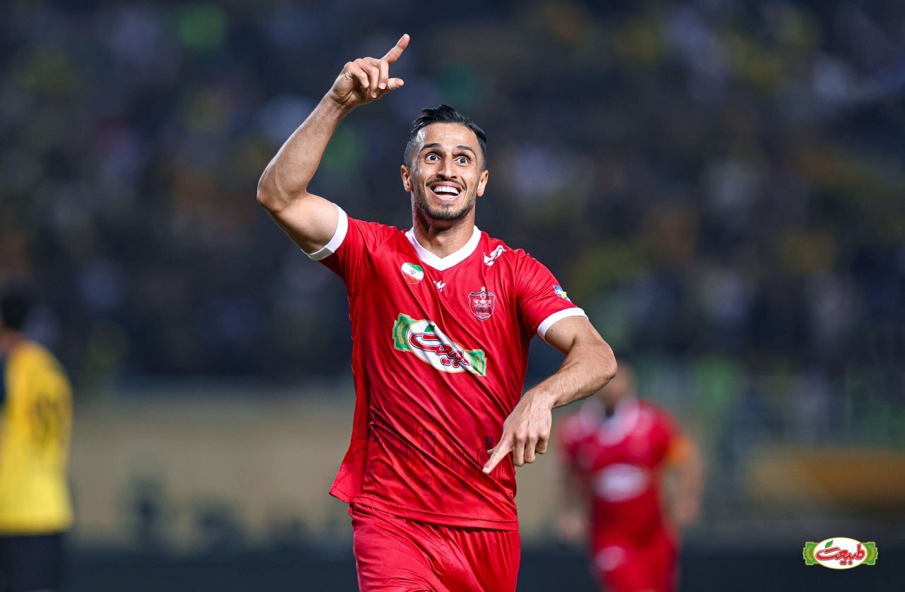 سپاهان ۰ - ۱ پرسپولیس؛ هاشمیان، فاتح الکلاسیکوی ایران! سپاهان ۰ - ۱ پرسپولیس؛ هاشمیان، فاتح الکلاسیکوی ایران!