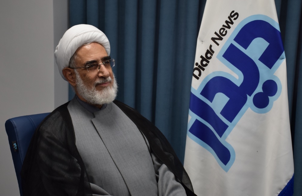 مردم متوجه پنهان‌کاری و گزارش غلط مسوولان می‌شوند/ صداقت داشتن رئیس‌جمهور تا اندازه‌ای خوب است