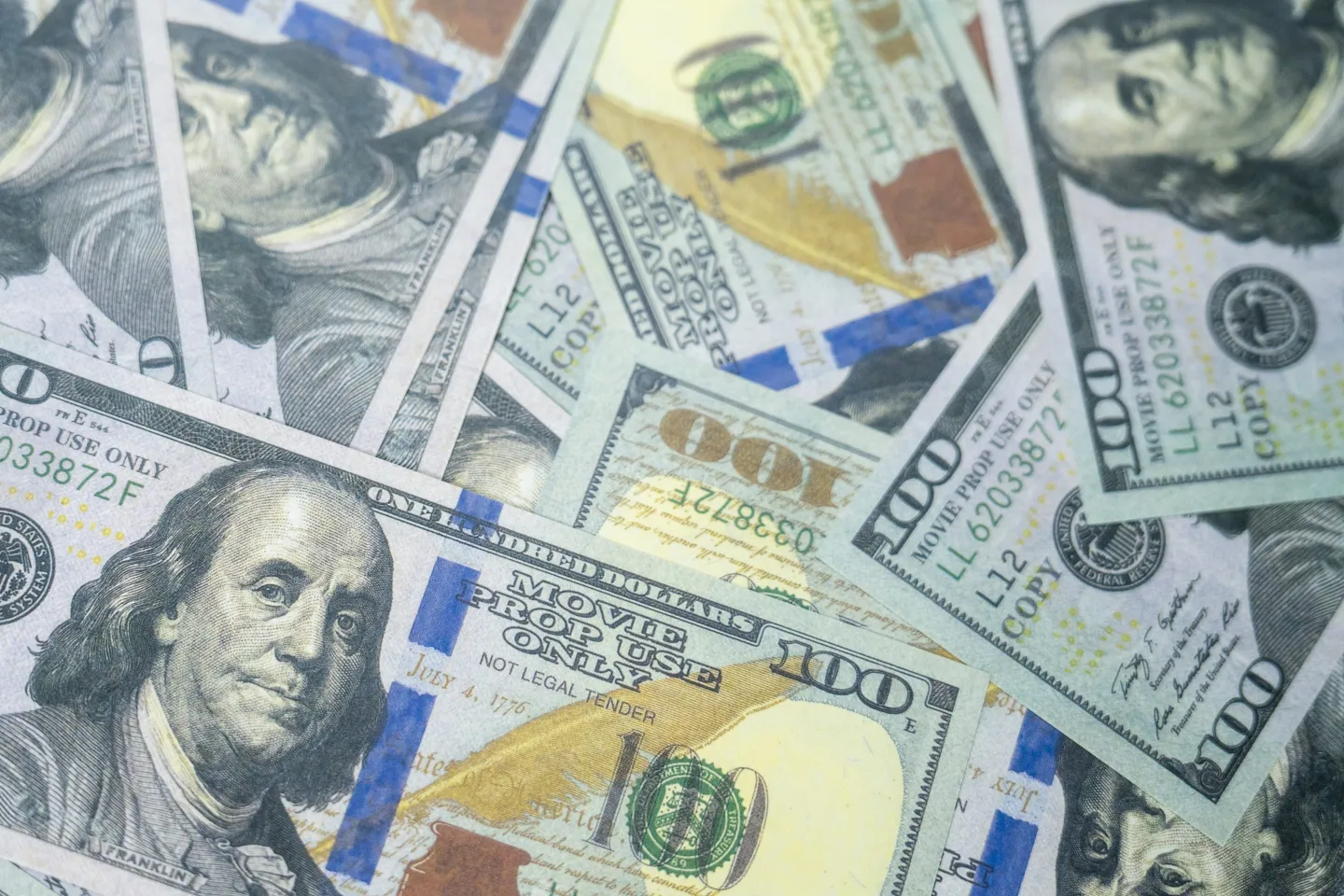 دلار در کانال ۹۶/ ابهام در مذاکرات و ماشه