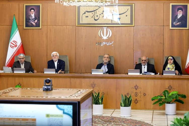 گزارش وزیر خارجه به پزشکیان درباره مذاکرات ژتو گزارش وزیر خارجه به پزشکیان درباره مذاکرات ژتو