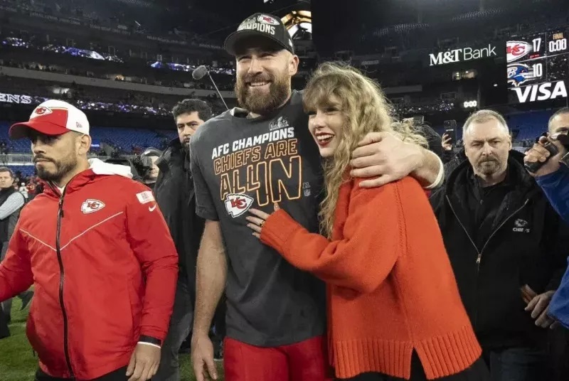 زوج محبوب آمریکایی؛ ستاره NFL با تیلور سوئیفت نامزد شد