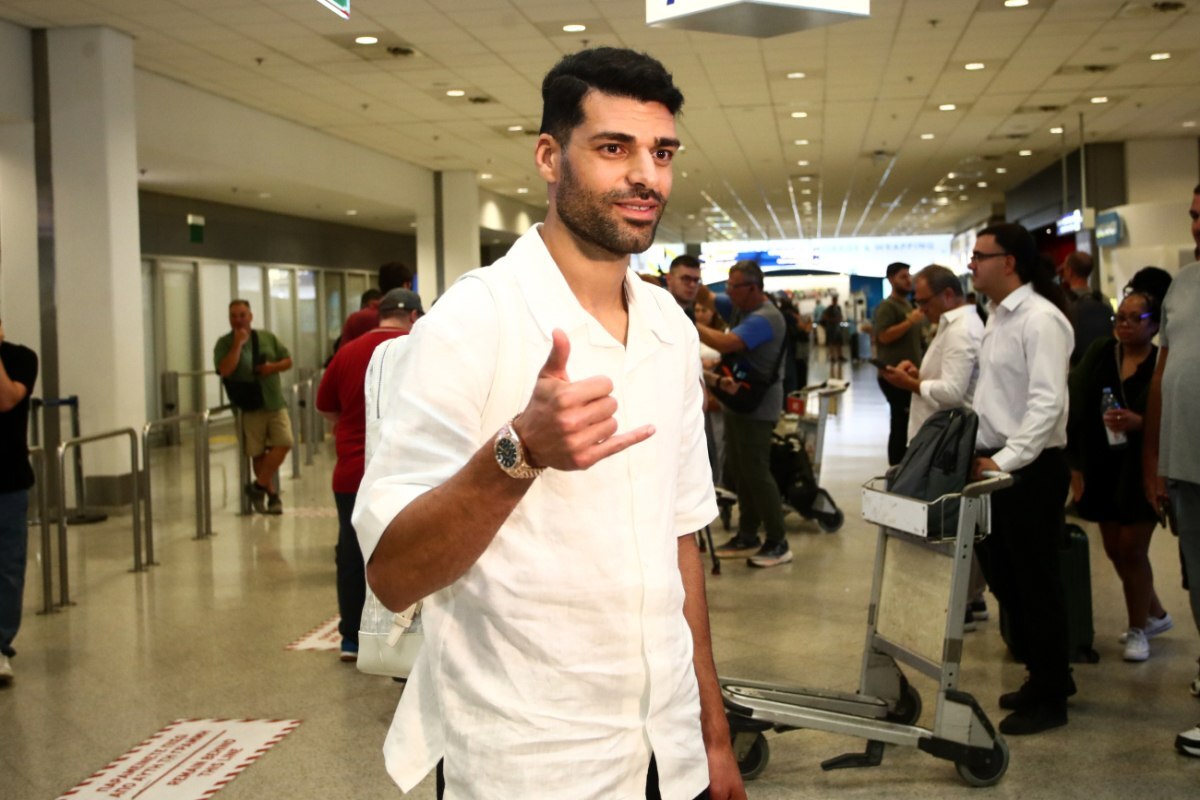 طارمی در یونان؛ خیلی خوشحالم +عکس