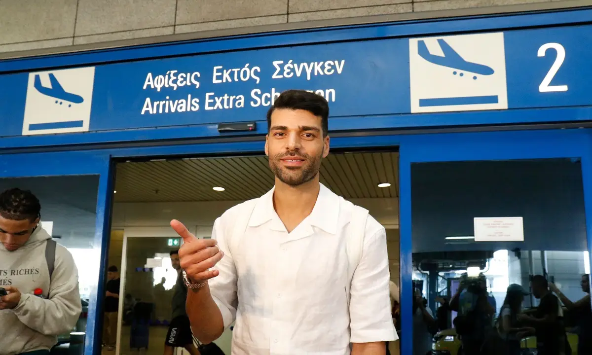 طارمی در یونان؛ خیلی خوشحالم +عکس