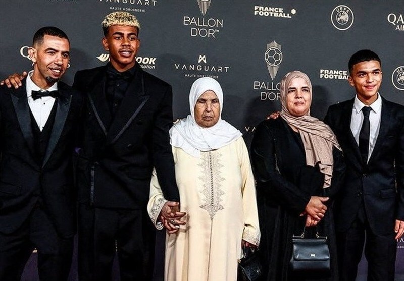 دمبله توپ طلا را به خانه برد/ بونماتی، بهترین بازیکن زنان