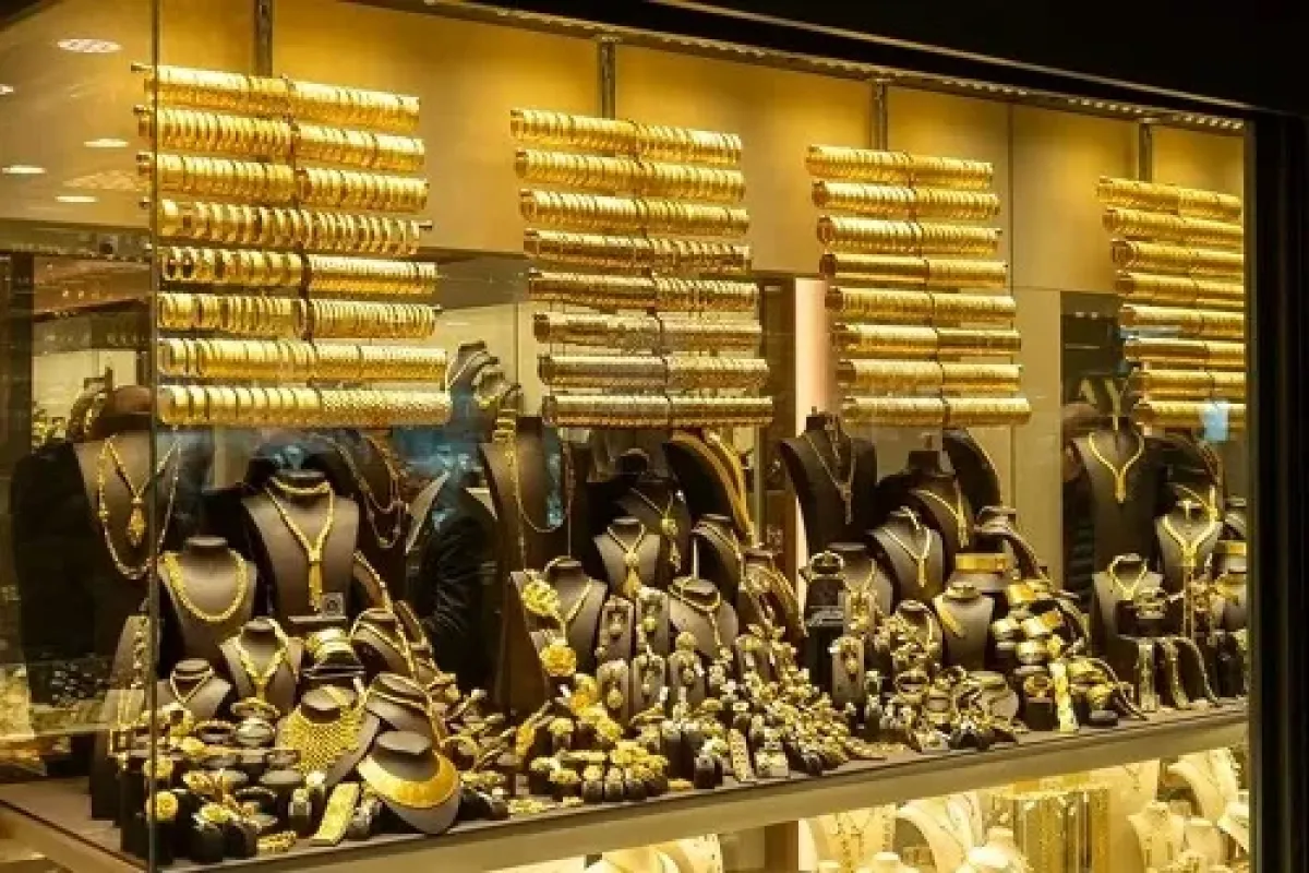 قیمت طلا در قله ۱۱ میلیونی/ سکه امامی دو میلیون و ۵۳۰ هزار تومان گران شد قیمت طلا در قله ۱۱ میلیونی/ سکه امامی دو میلیون و ۵۳۰ هزار تومان گران شد