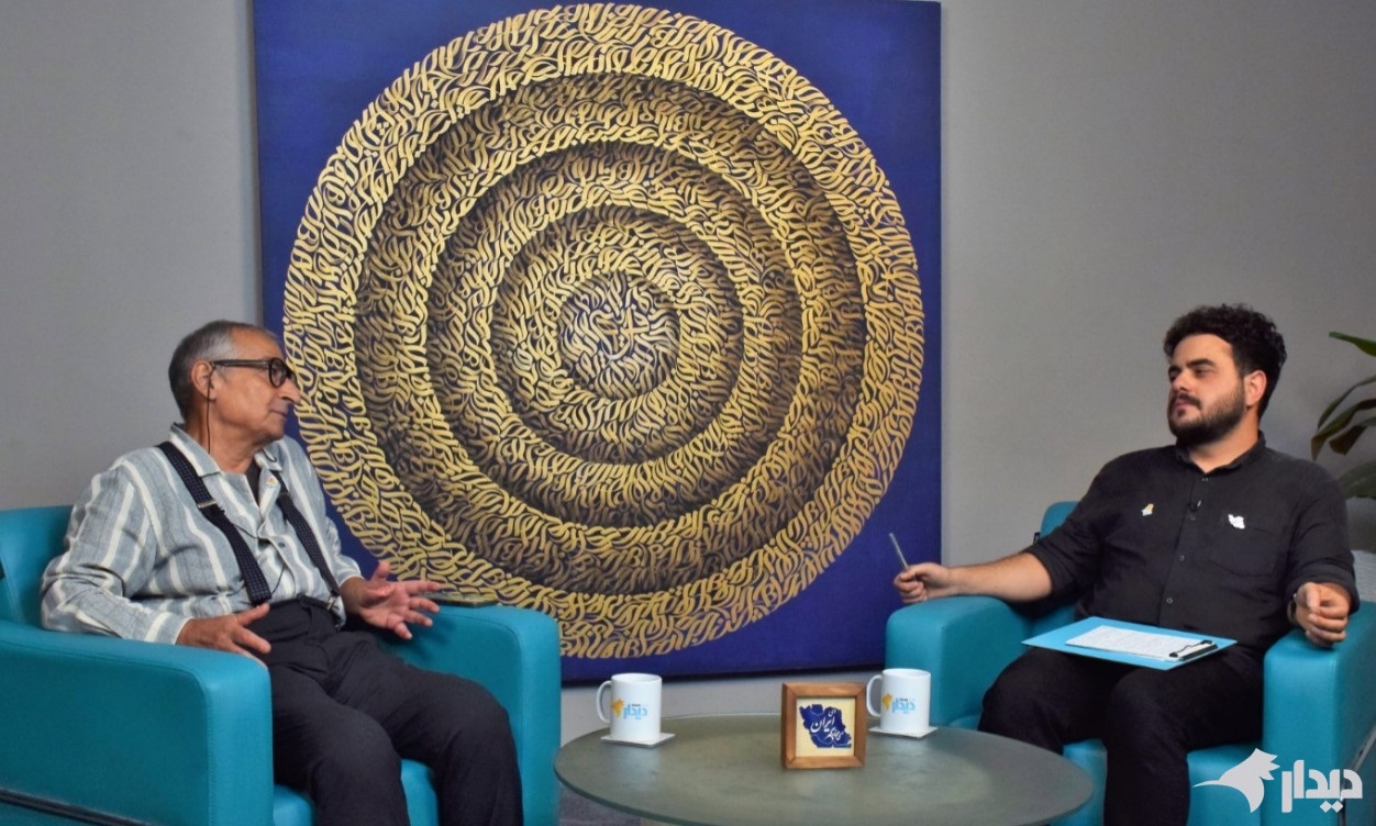 صادق زیباکلام: بعد از دو دهه هنوز افراد به سرشان میزنند که عبارت «قطعنامهدانتان پاره شود» را چگونه به انگلیسی ترجمه کنند!/ رضا پهلوی بگوید که چرا در سال ۵۷ انقلاب شد/ حتی کسی با فرغون به سمت فردو برود، اسرائیل به آن حمله میکند!/ محمدرضا شاه، متهم ردیف اول انقلاب است/ باید با آمریکا و اسرائیل مذاکره کنیم صادق زیباکلام: بعد از دو دهه هنوز افراد به سرشان میزنند که عبارت «قطعنامهدانتان پاره شود» را چگونه به انگلیسی ترجمه کنند!/ رضا پهلوی بگوید که چرا در سال ۵۷ انقلاب شد/ حتی کسی با فرغون به سمت فردو برود، اسرائیل به آن حمله میکند!/ محمدرضا شاه، متهم ردیف اول انقلاب است/ باید با آمریکا و اسرائیل مذاکره کنیم