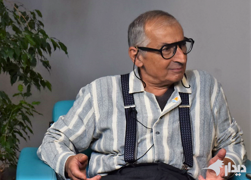 صادق زیباکلام: بعد از دو دهه هنوز افراد به سرشان میزنند که عبارت «قطعنامهدانتان پاره شود» را چگونه به انگلیسی ترجمه کنند!/ رضا پهلوی بگوید که چرا در سال ۵۷ انقلاب شد/ حتی کسی با فرغون به سمت فردو برود، اسرائیل به آن حمله میکند!/ محمدرضا شاه، متهم ردیف اول انقلاب است/ باید با آمریکا و اسرائیل مذاکره کنیم صادق زیباکلام: بعد از دو دهه هنوز افراد به سرشان میزنند که عبارت «قطعنامهدانتان پاره شود» را چگونه به انگلیسی ترجمه کنند!/ رضا پهلوی بگوید که چرا در سال ۵۷ انقلاب شد/ حتی کسی با فرغون به سمت فردو برود، اسرائیل به آن حمله میکند!/ محمدرضا شاه، متهم ردیف اول انقلاب است/ باید با آمریکا و اسرائیل مذاکره کنیم