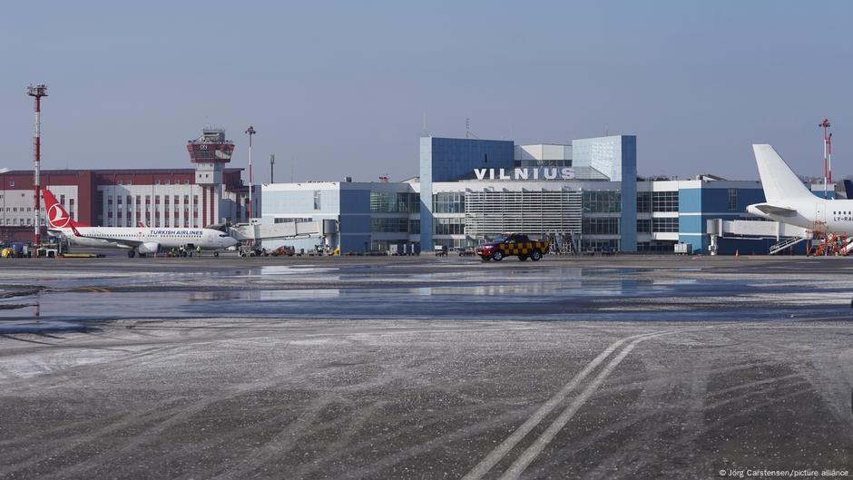 «بالنهای مشکوک» فرودگاه ویلنیوس لیتوانی را تعطیل کرد «بالنهای مشکوک» فرودگاه ویلنیوس لیتوانی را تعطیل کرد