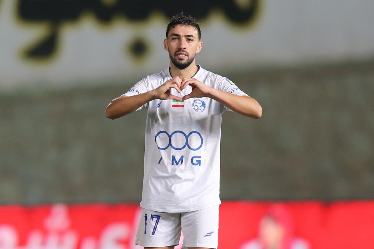 چادرملو ۱ - ۱ استقلال؛ آینده ساپینتو روی هوا چادرملو ۱ - ۱ استقلال؛ آینده ساپینتو روی هوا