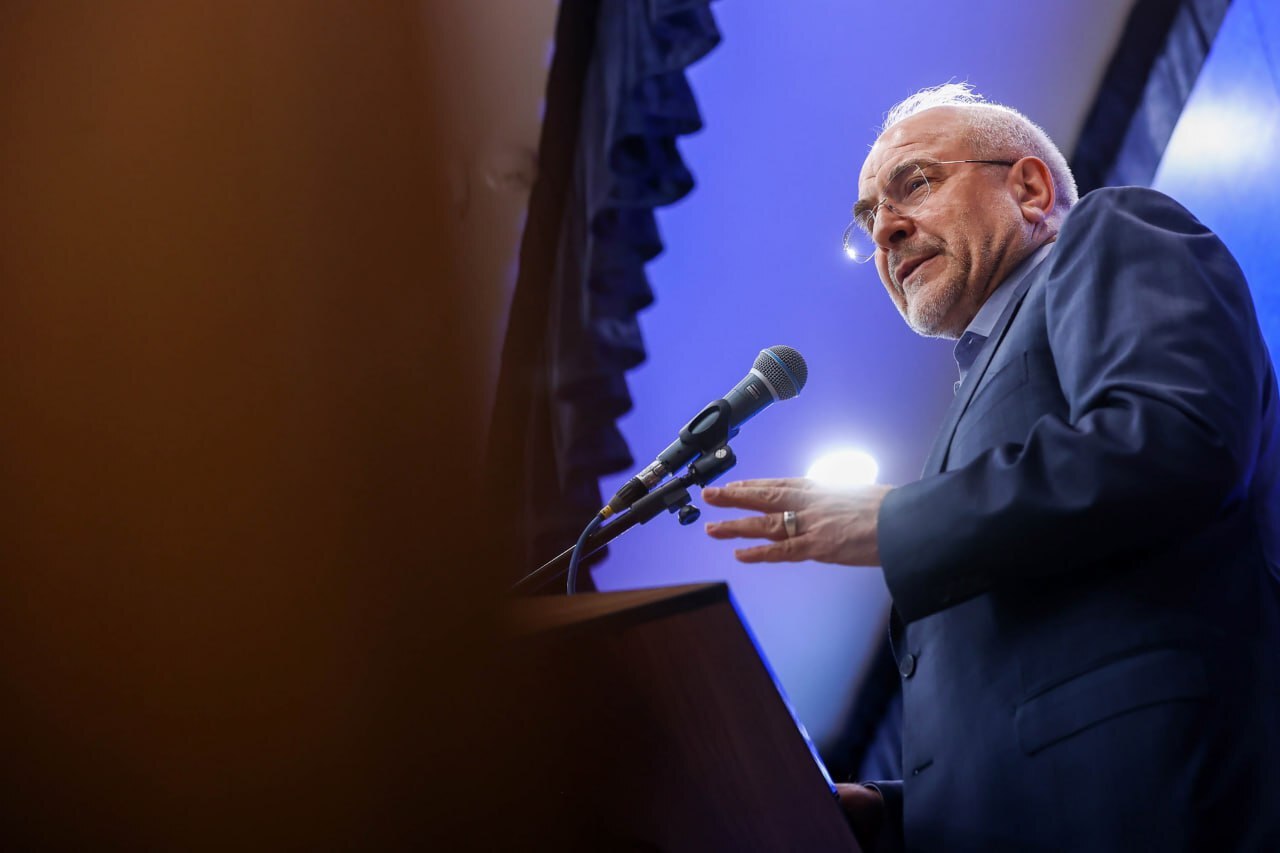 قالیباف: تکرار ادعای پوچ راجع به جزایر ایرانی را به شدت محکوم میکنیم قالیباف: تکرار ادعای پوچ راجع به جزایر ایرانی را به شدت محکوم میکنیم