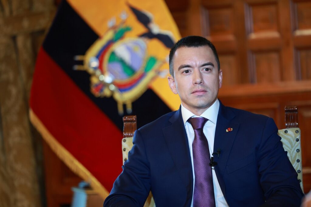 سوءقصد به جان رئیس‌جمهور اکوادور؛ پرتاب سنگ به سمت خودروی «دنیل نوبوآ»