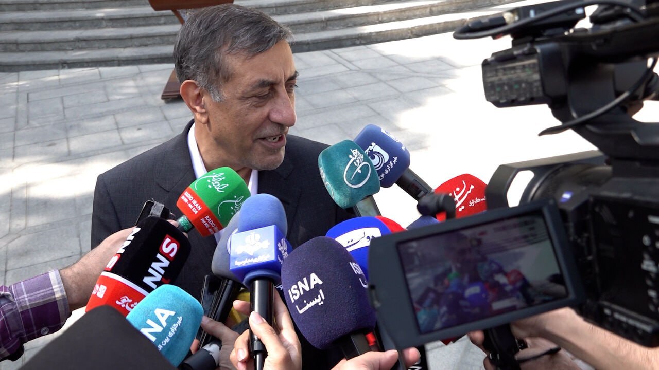 درخواست قائمپناه از مجلس درباره استیضاح وزرا درخواست قائمپناه از مجلس درباره استیضاح وزرا