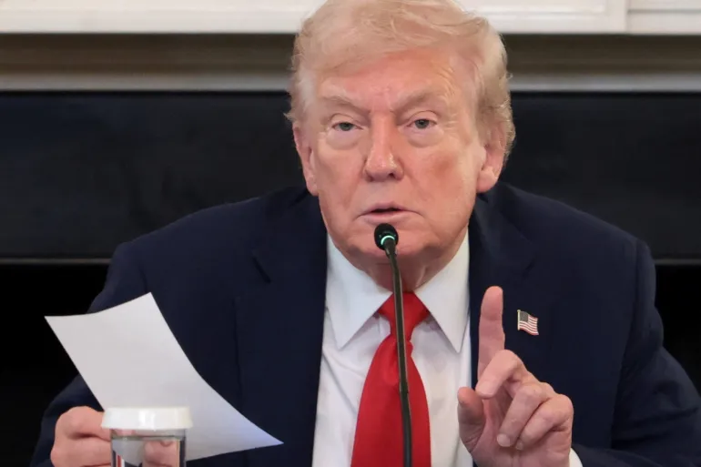 ادعای ترامپ؛ ایران یک یا دو ماه با سلاح هستهای فاصله داشت ادعای ترامپ؛ ایران یک یا دو ماه با سلاح هستهای فاصله داشت