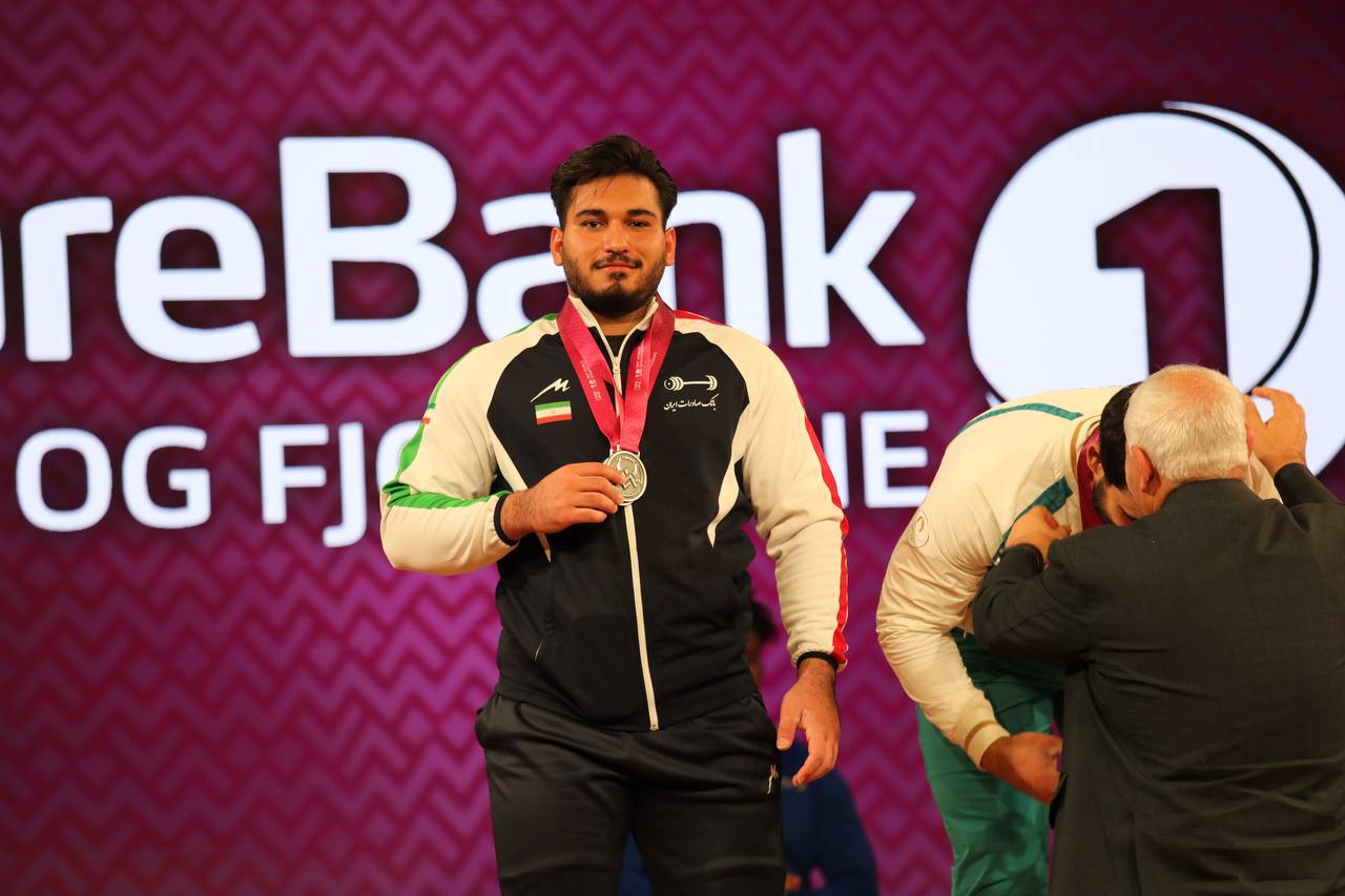 شب نقره‌ای و رکوردشکنی علیرضا نصیری