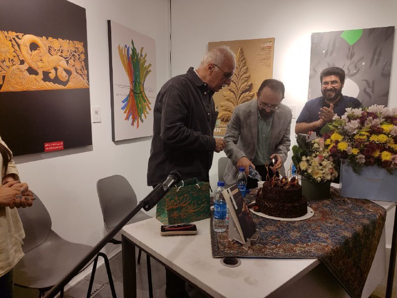 داریوش مؤدبیان: جذابیت نمایشنامه «جنگ تریاک به کارگردانی ماهاتما گاندی»، در وجوه مختلف شخصیت گاندی است