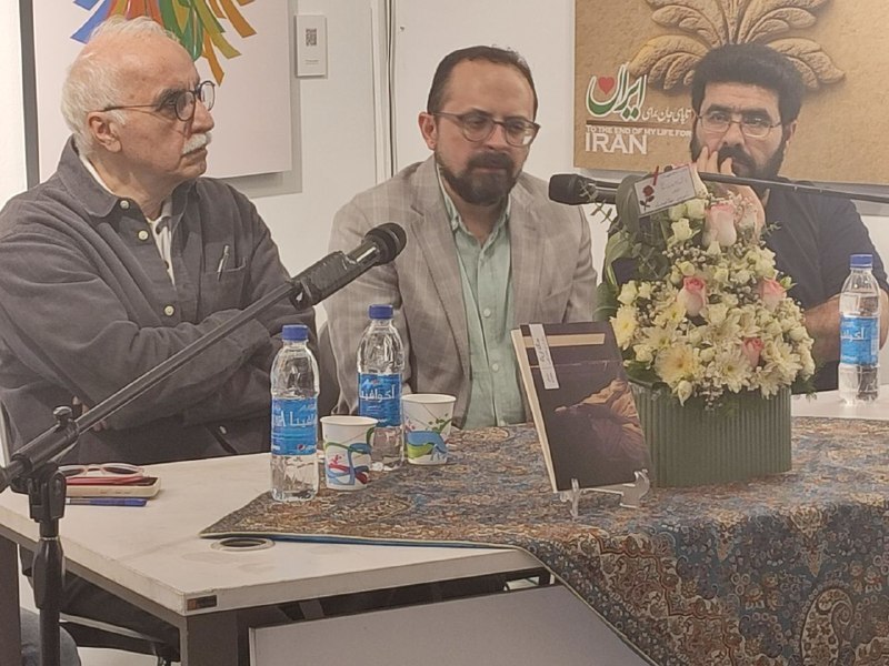 داریوش مؤدبیان: جذابیت نمایشنامه «جنگ تریاک به کارگردانی ماهاتما گاندی»، در وجوه مختلف شخصیت گاندی است