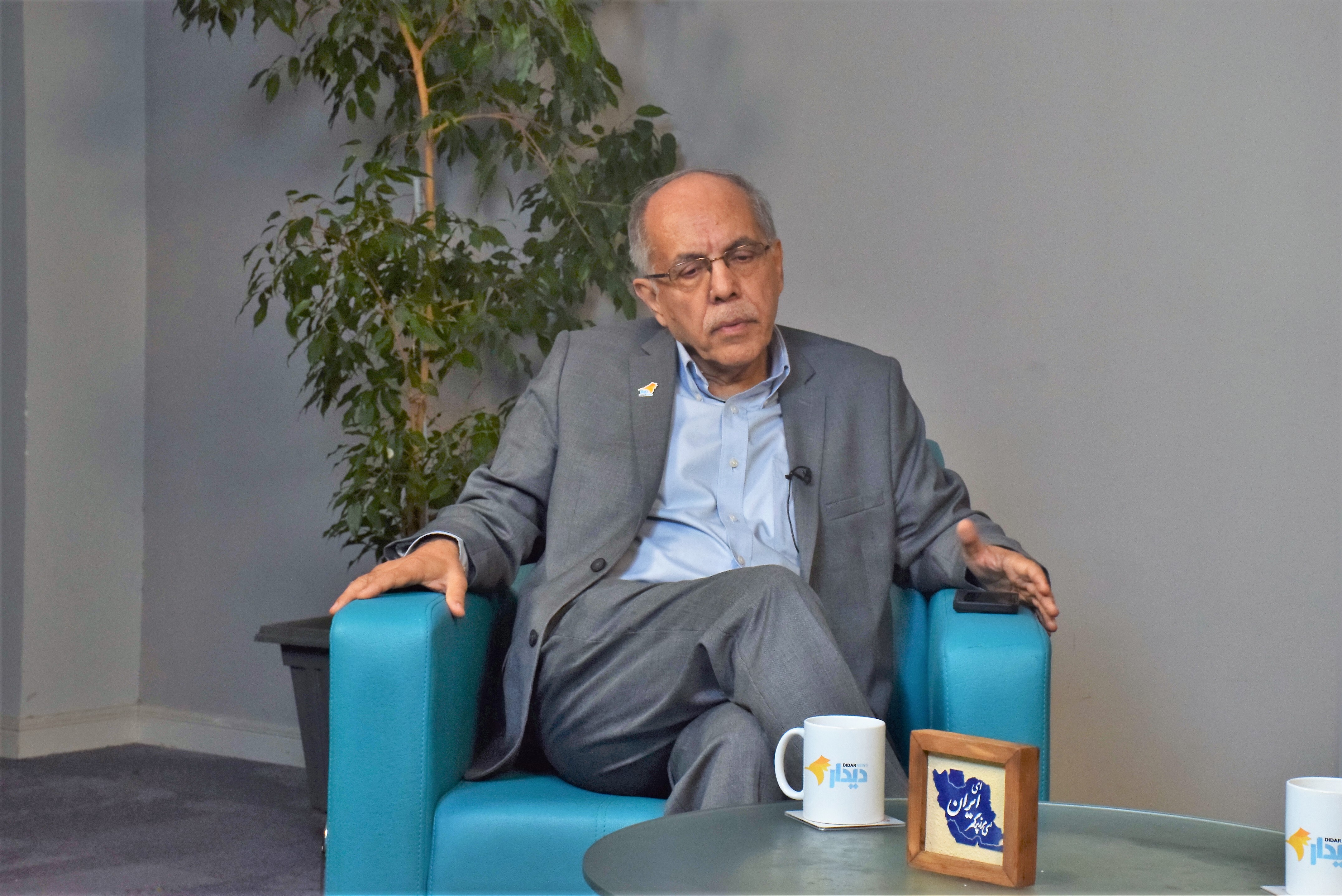 کوروش احمدی: مدعیان ساخت بمب اتم در ایران، شوخی میکنند!/ وضعیت فعلی، ادامه دادن نیست/ احتمال حمله مجدد اسرائیل را بالا نمیدانم کوروش احمدی: مدعیان ساخت بمب اتم در ایران، شوخی میکنند!/ وضعیت فعلی، ادامه دادن نیست/ احتمال حمله مجدد اسرائیل را بالا نمیدانم