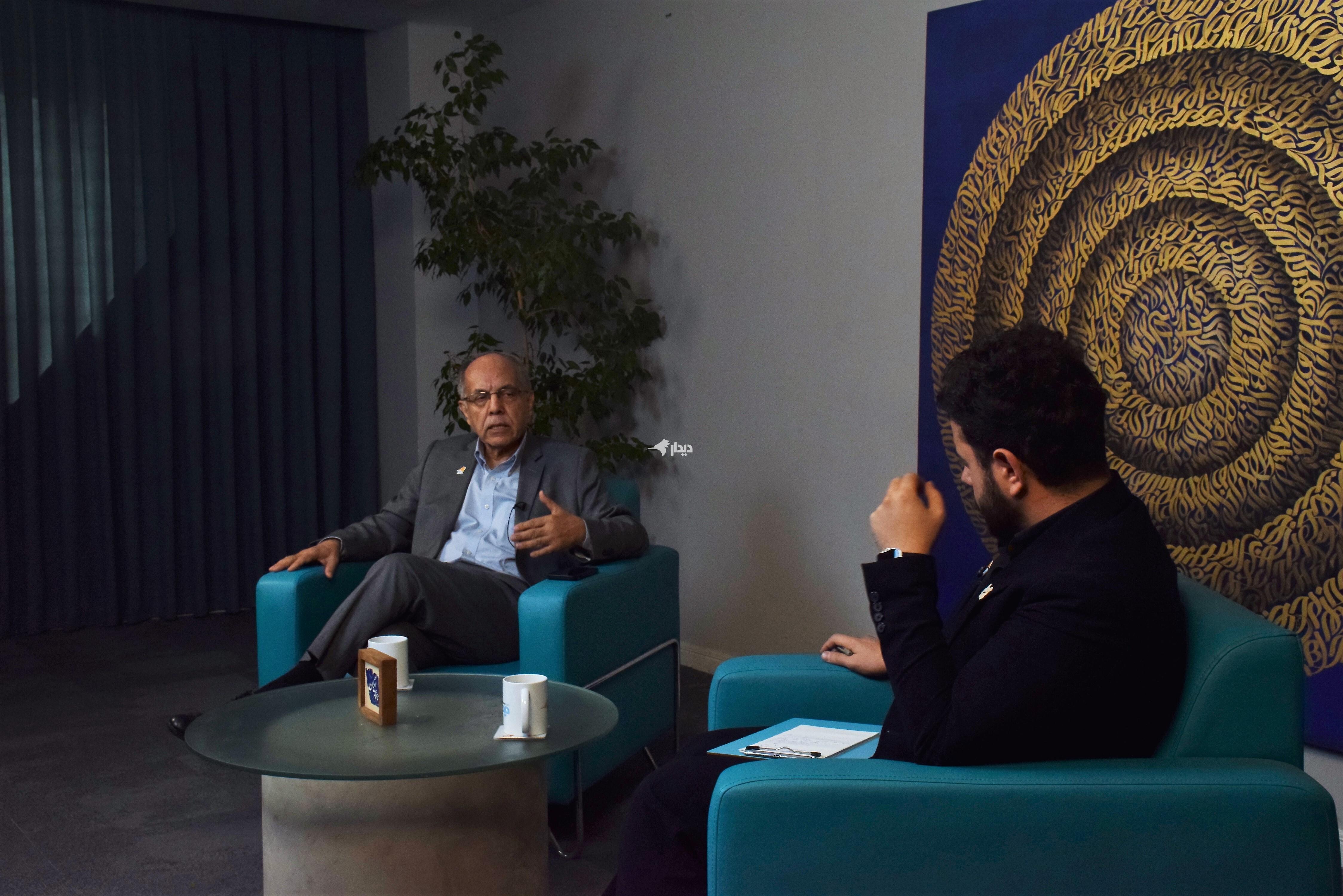 کوروش احمدی: مدعیان ساخت بمب اتم در ایران، شوخی میکنند!/ وضعیت فعلی، ادامه دادن نیست/ احتمال حمله مجدد اسرائیل را بالا نمیدانم کوروش احمدی: مدعیان ساخت بمب اتم در ایران، شوخی میکنند!/ وضعیت فعلی، ادامه دادن نیست/ احتمال حمله مجدد اسرائیل را بالا نمیدانم