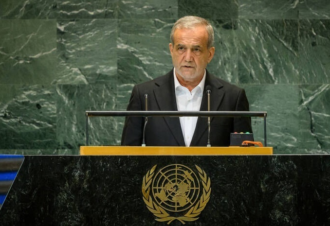 آرمانگرایی گذشته یا واقعگرایی روزنهساز؟/ مردم ایران، چشمانتظارند آرمانگرایی گذشته یا واقعگرایی روزنهساز؟/ مردم ایران، چشمانتظارند