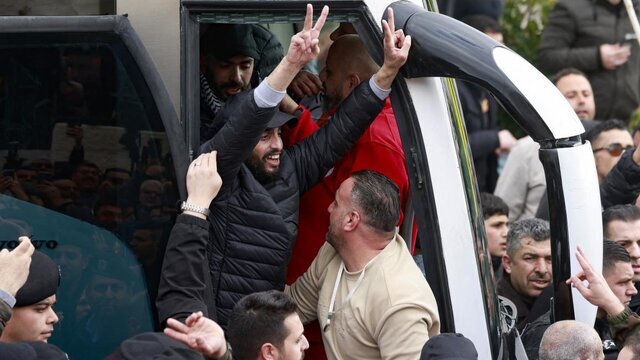 بیش از ۱۹۰۰ فلسطینی آزاد میشوند بیش از ۱۹۰۰ فلسطینی آزاد میشوند