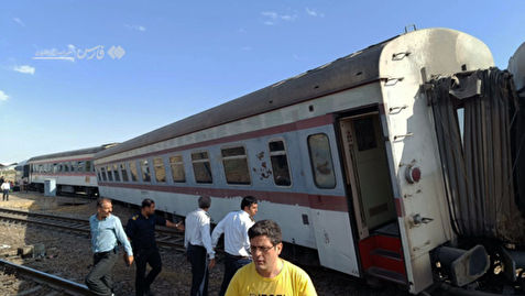 خروج قطار مسافربری از ریل در ایستگاه مشهد +عکس